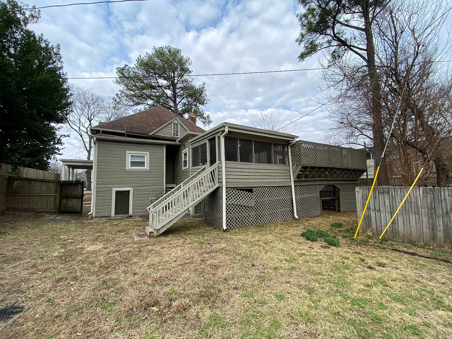 532 S McLean Blvd — Photo 3