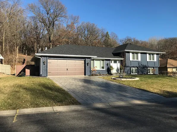 7516 84th St W, Bloomington, MN 55438