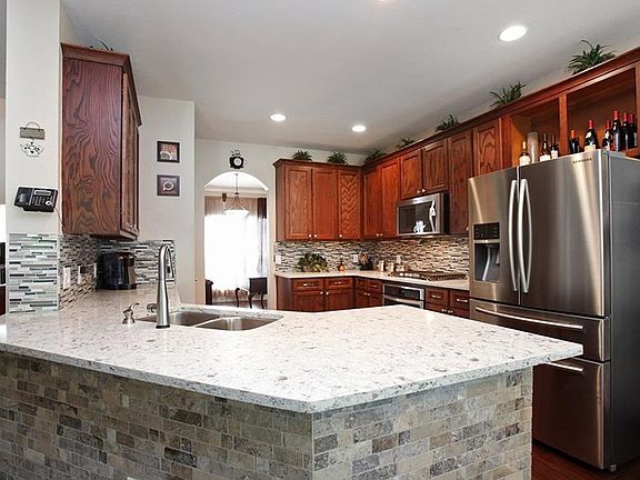 5th image of 11464 Yoakum Dr