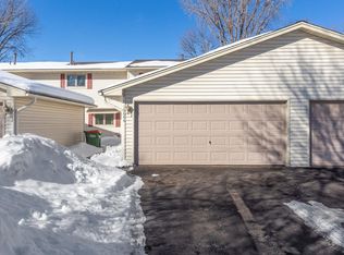 10644 Hummingbird St NW, Coon Rapids, MN 55433