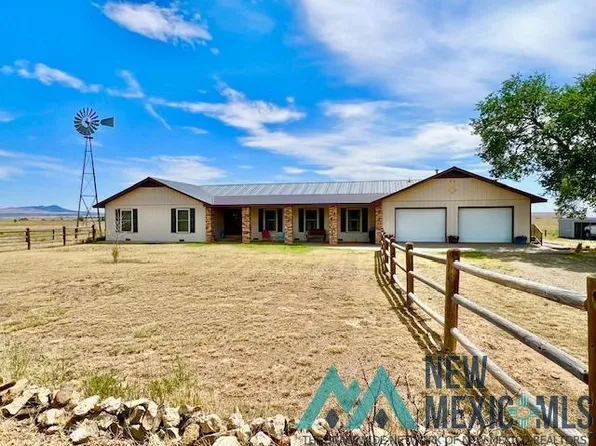 240 Highway 445, Maxwell, NM 87728