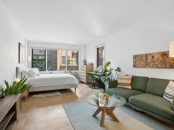 345 East 52nd Street image 1 of 5