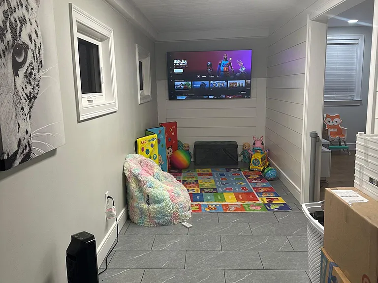 19 Race St — Photo 16