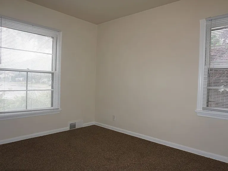 7996 S Main St — Photo 7