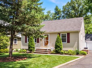 704 Gallows Hill Rd, Cranford, NJ 07016