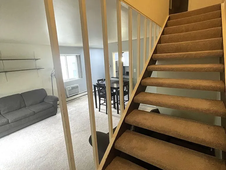 526 Linden St — Photo 24