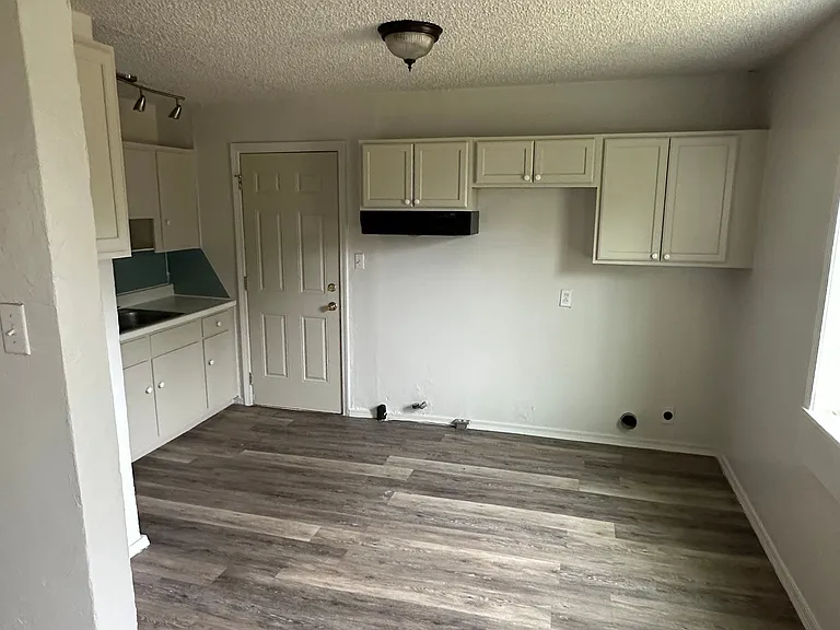 4331 Mickey Rd — Photo 5