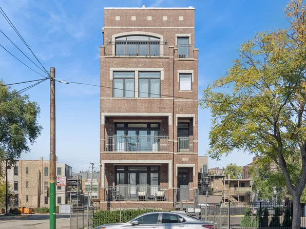 744 W Belmont Ave APT 1R, Chicago, IL 60657