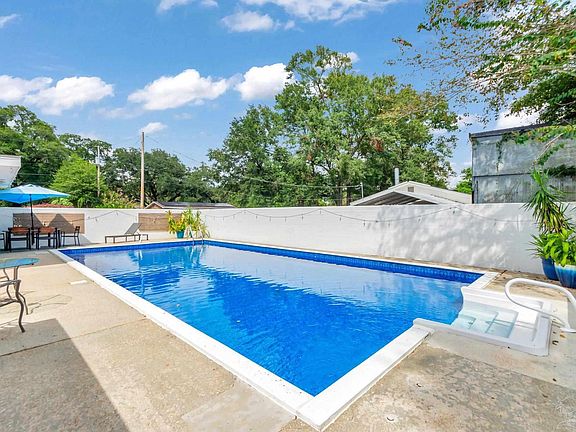 2nd image of 217 Greenridge Dr