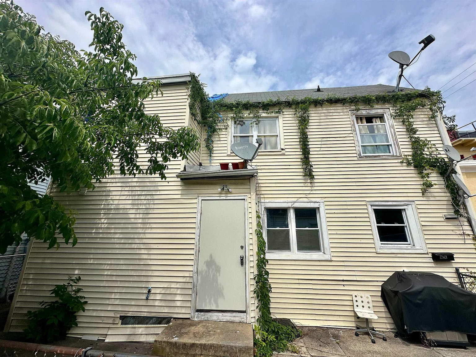1 bed, 1.0 bath, $1,400 — Photo 1
