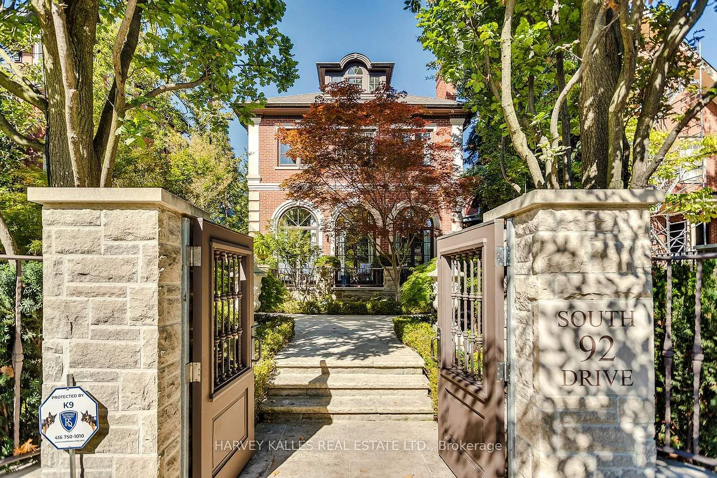 92 South Dr photo 1