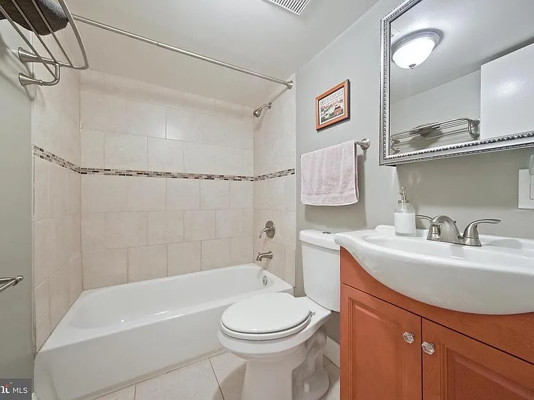 3319 Paine St — Photo 10