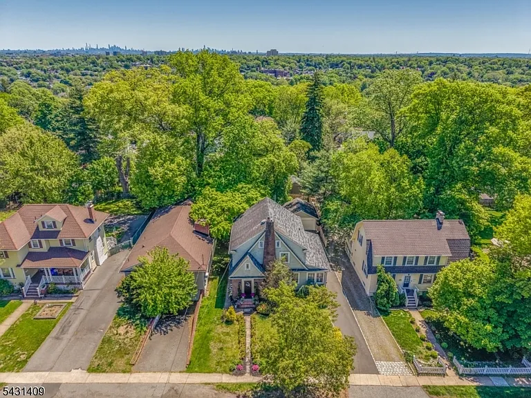 366 Gregory Ave — Photo 44