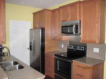 1st image of 506 W San Antonio St