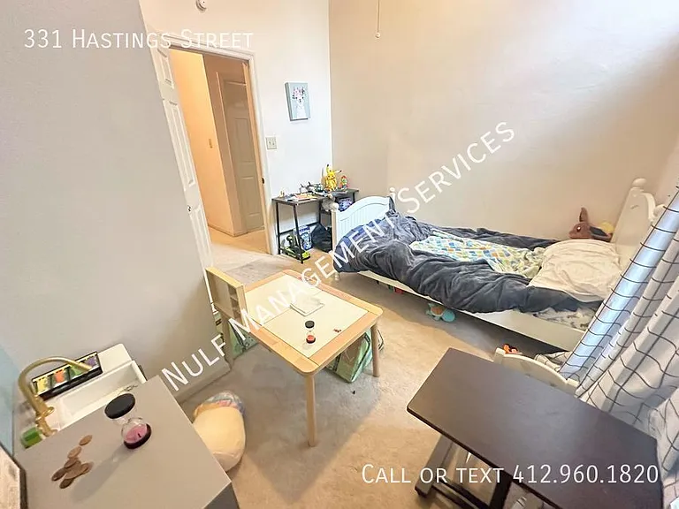 331 Hastings St — Photo 7