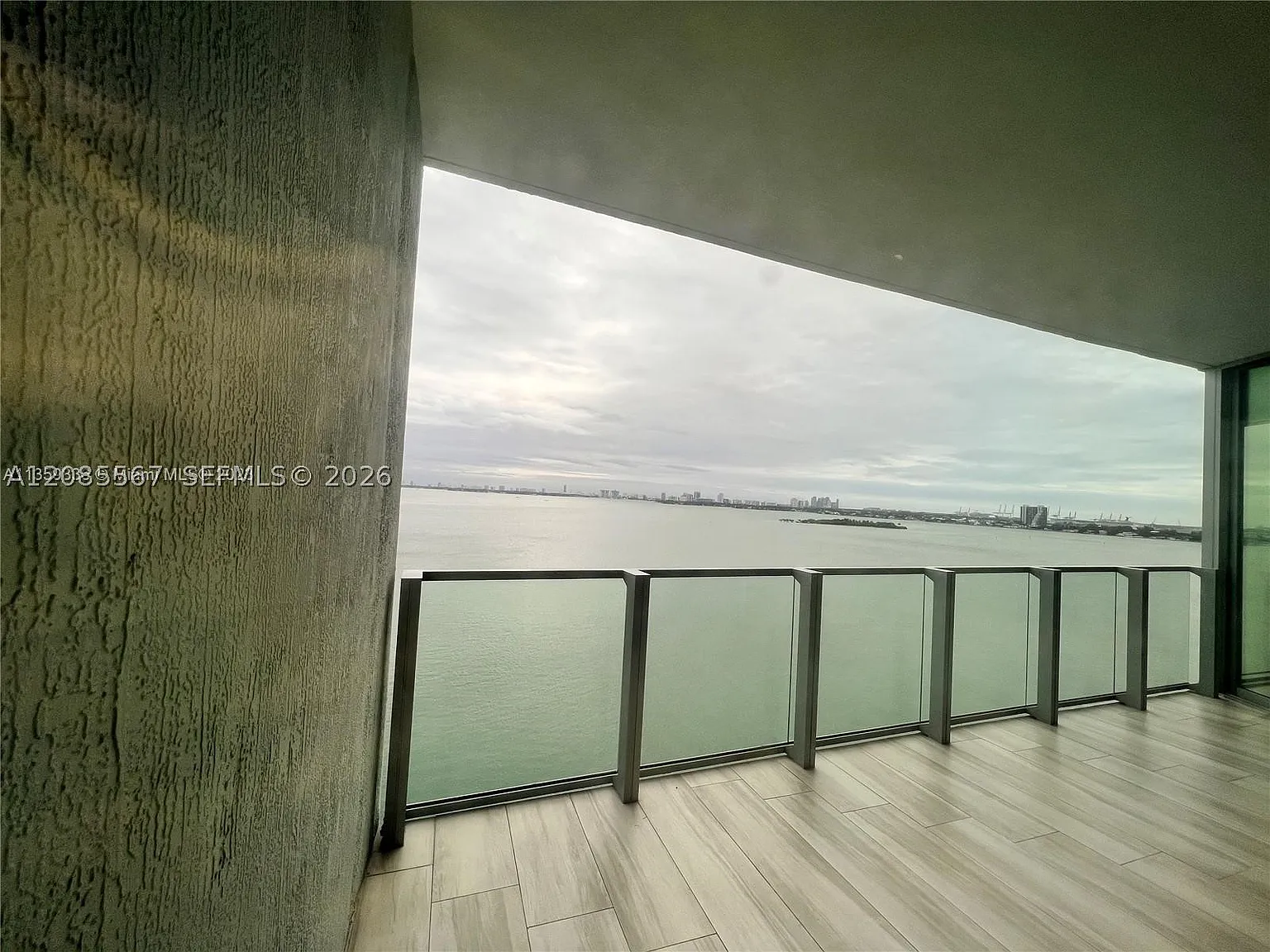 2 bed, 2.5 bath, 1162 sqft, $6,200 — Photo 1