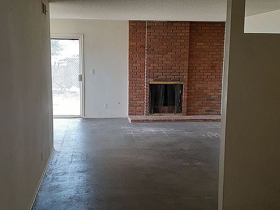 2nd image of 1728 E Calle Zocalo