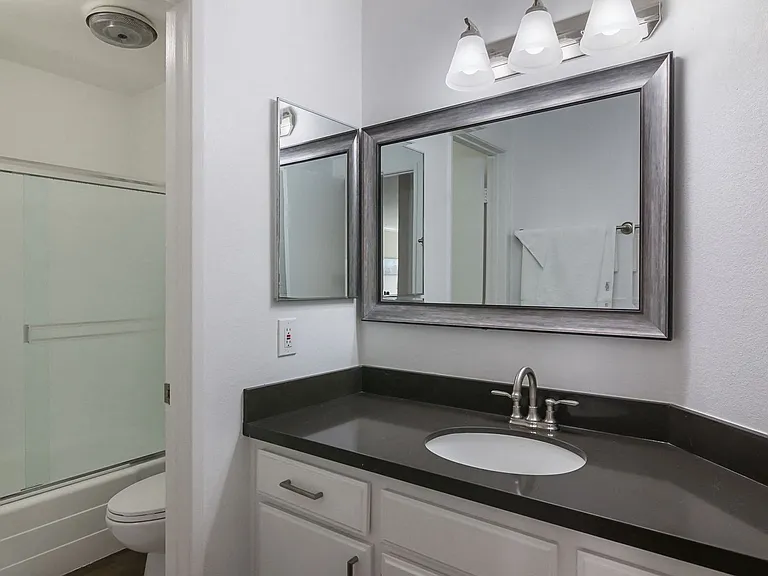 3700 Sepulveda Apartments — Photo 26