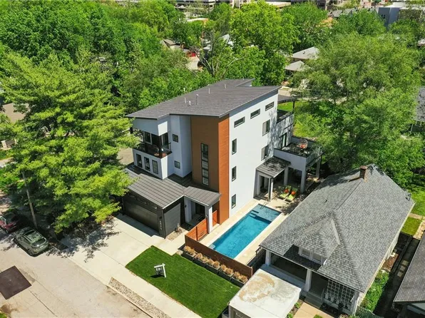 4625 Terrace St, Kansas City, MO 64112