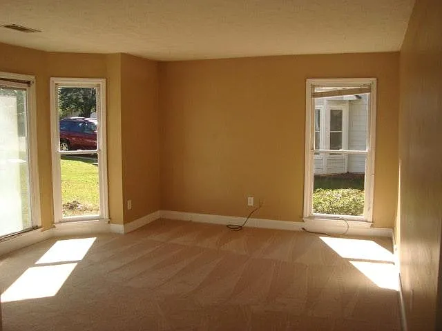 610 Clearwater Pl — Photo 3