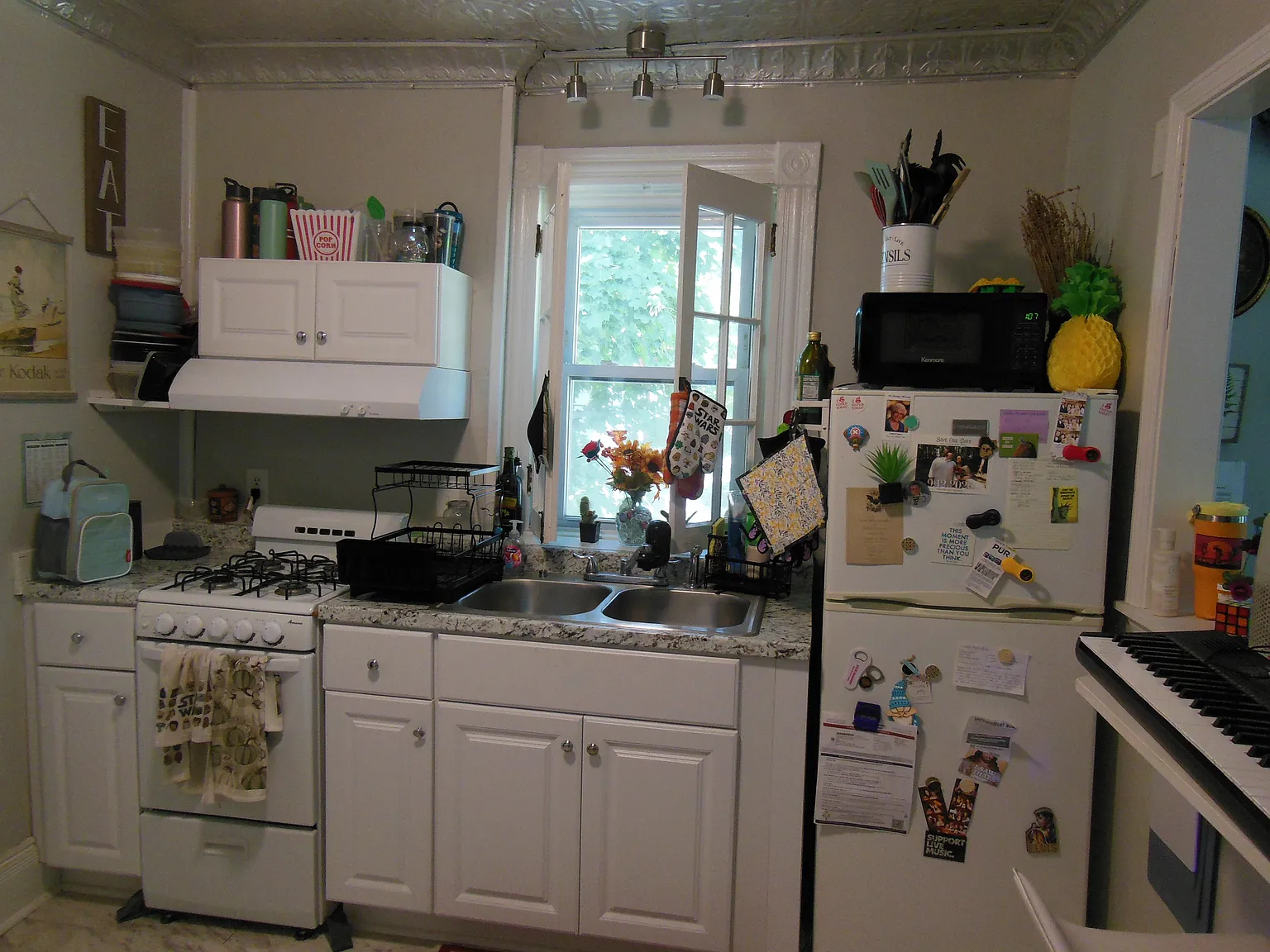 Studio, 400 sqft, $800 — Photo 4
