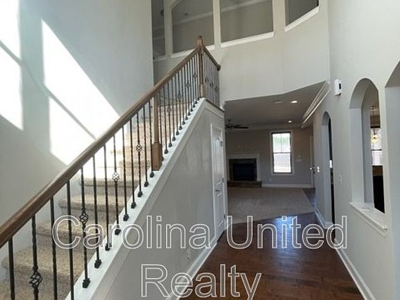 3rd image of 344 Brentford Ave