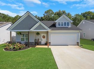 306 Highland Pointe Dr, Alto, GA 30510