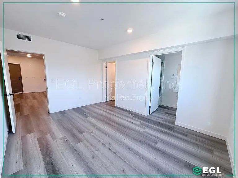 10505 Hawthorne — Photo 45