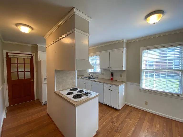 3221 Polo Rd — Photo 3