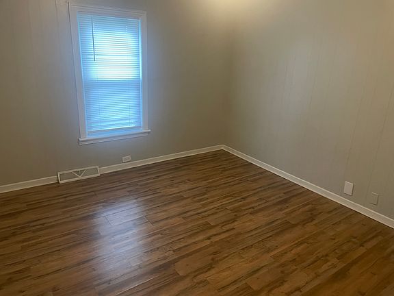 2nd image of 355 Flat Rock Rd #1