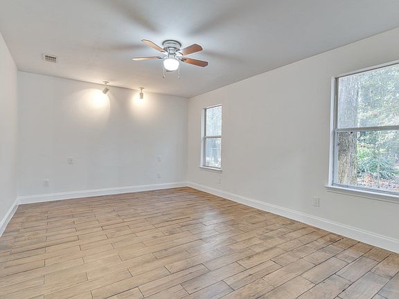 4th image of 6283 Crestwood Dr