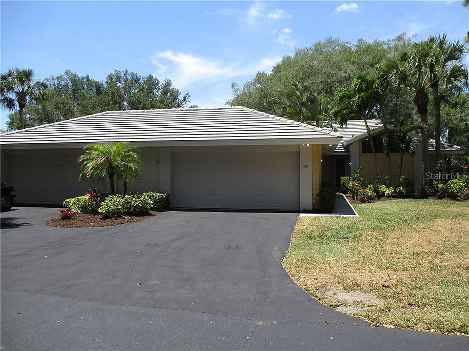 1st image of 215 Southampton Dr