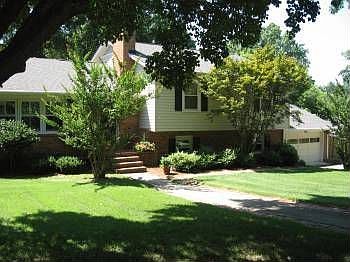 1st image of 5 Southwick Ln