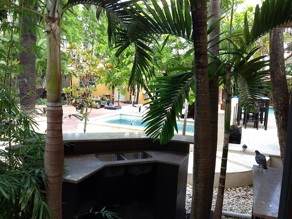 2nd image of 7840 SW 26th St