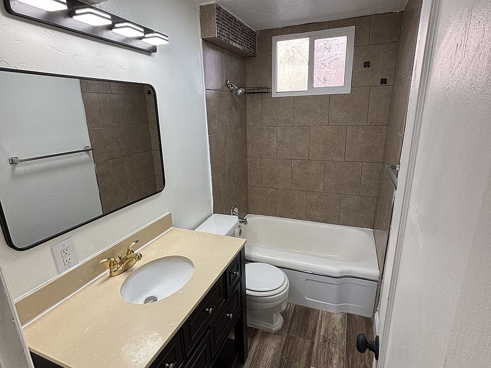 1st image of 970 Iona St #1