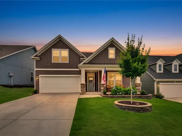 206 Benjamin Dr, Easley, SC 29642