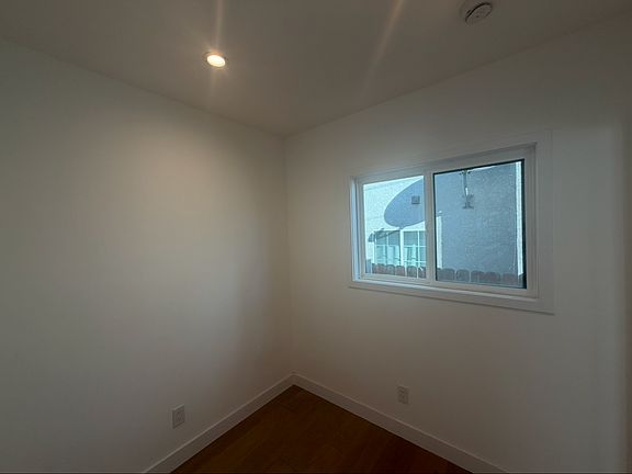 5th image of 1911 Gates St #1