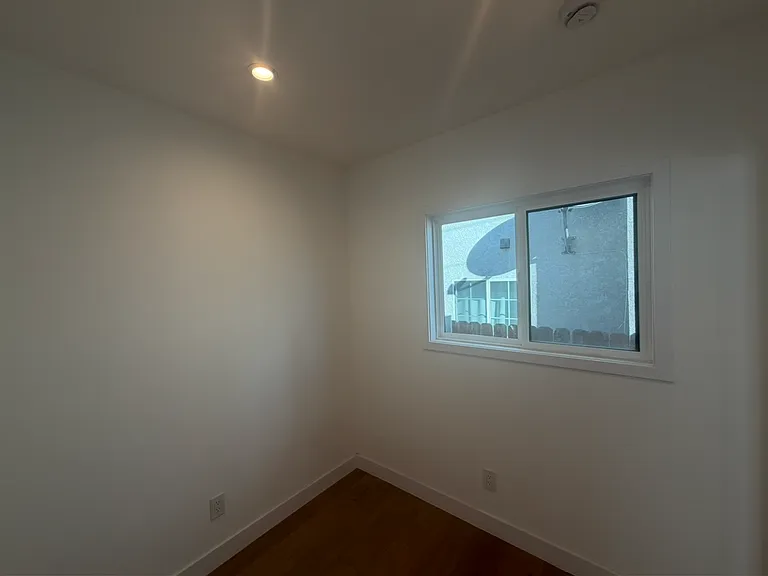 1911 Gates St #1 — Photo 5