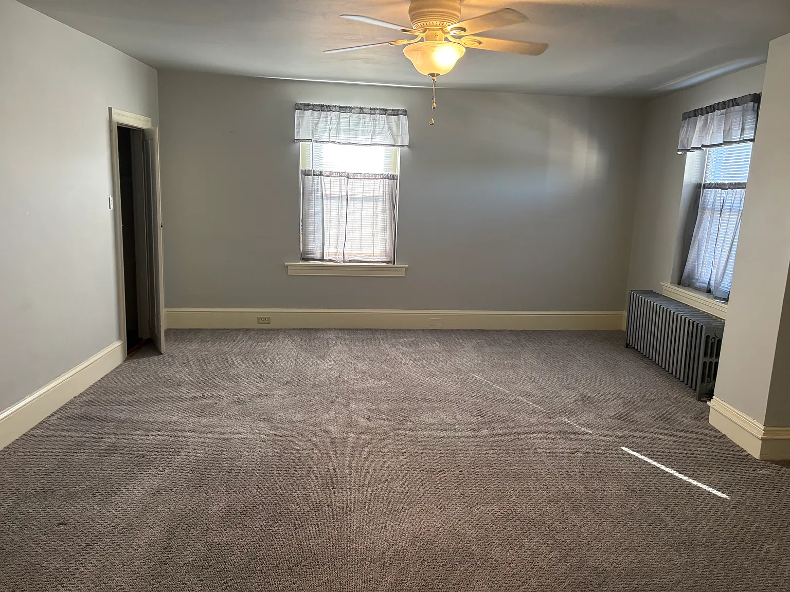 2 bed, 1050 sqft, $1,500 — Photo 4