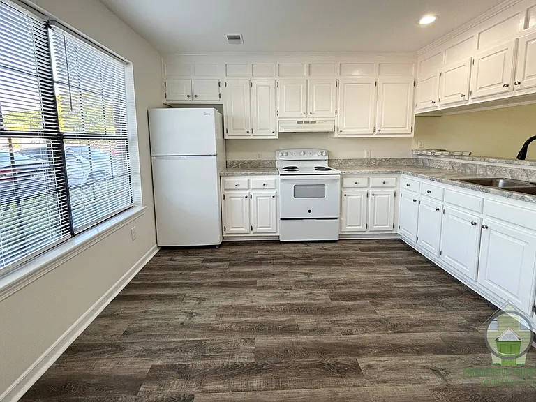 1216 N Main St #A6 — Photo 4