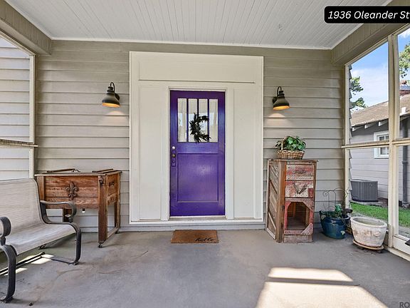 4th image of 1932-1938 Oleander St