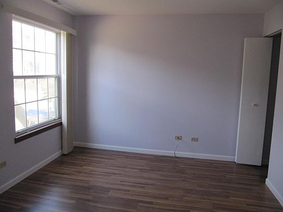 First floor Bedroom with walk-in closet