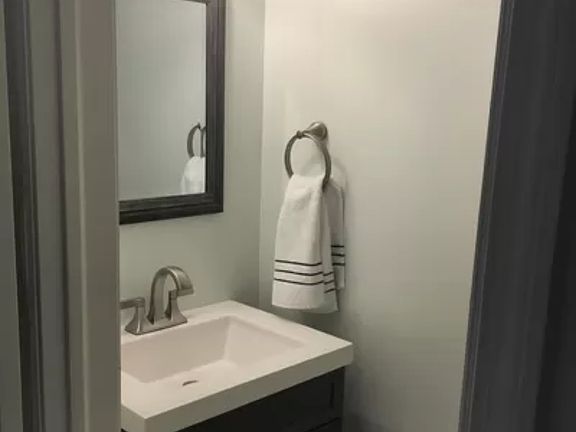 5th image of 31 Highland Rd