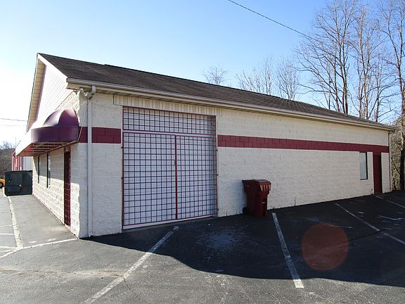 5th image of 3746 W Market St