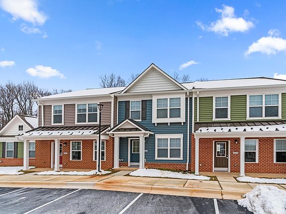 5th image of 2001 Lazelle Dr #3B-2Ba-1608Sqft
