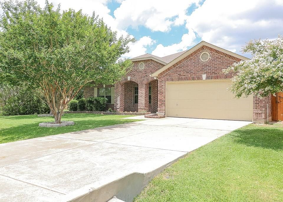 1st image of 201 Santolina Ln