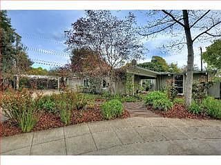 2nd image of 1924 Edgewood Dr