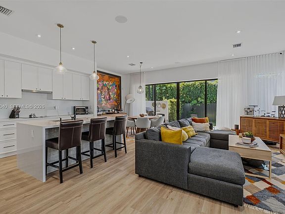 2nd image of 6620 SW 84th St #6634