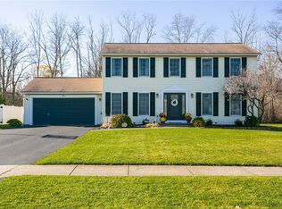 1012 Guinevere Dr, Rochester, NY 14626