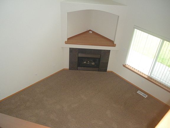 2nd image of 605 Southern Ave APT 1C